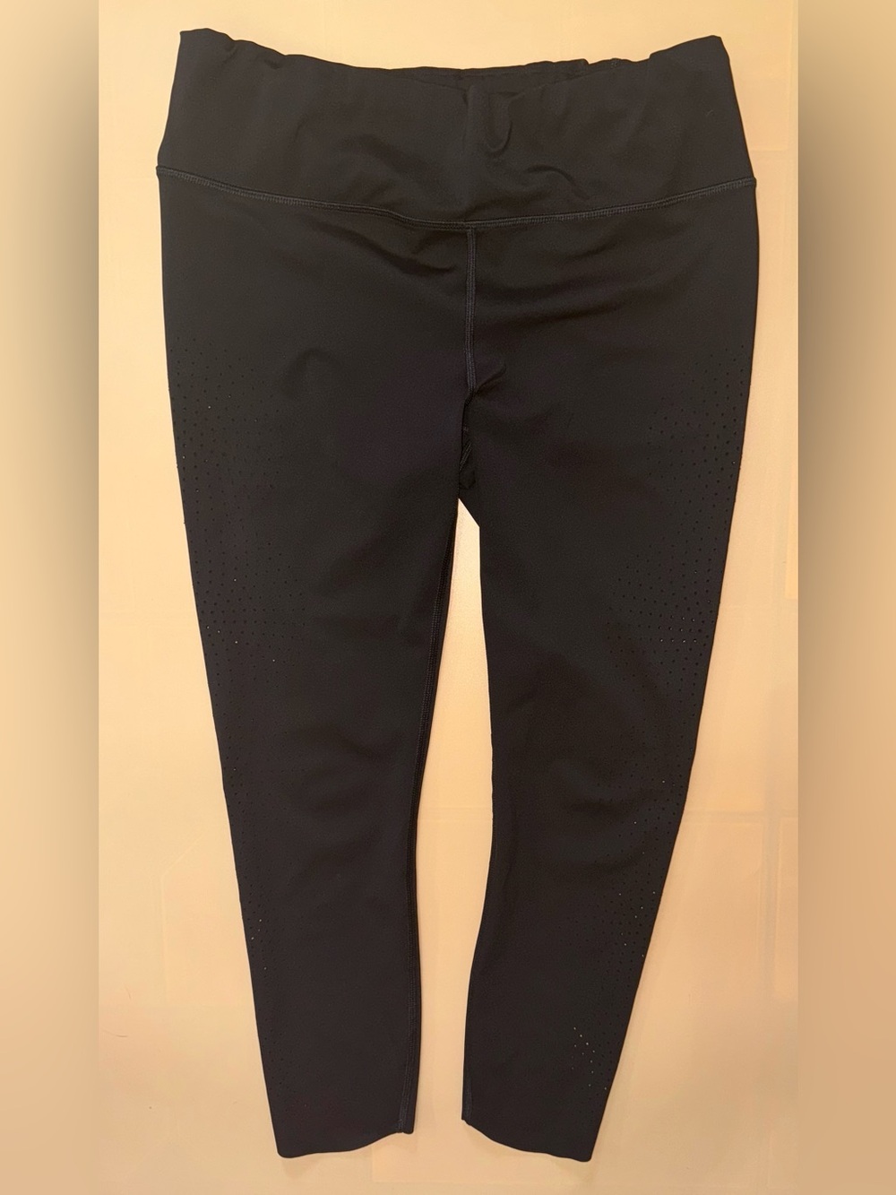 Athleta Velocity Womens Medium Black Laser Cut Running Leggings Pocket Tight